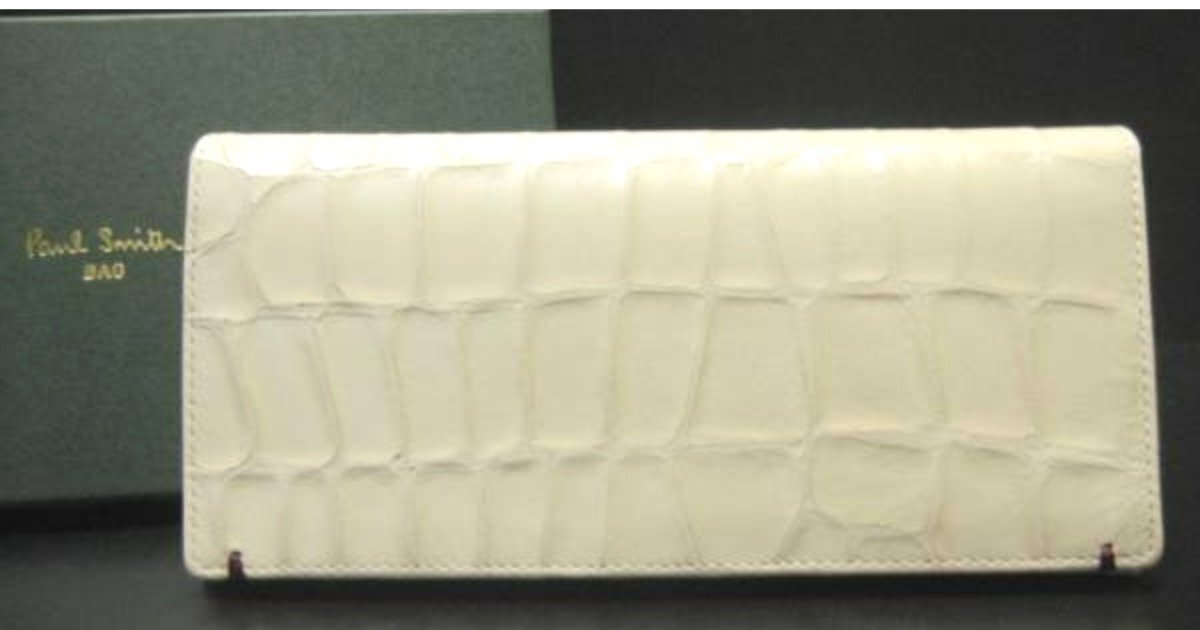 型押しのクロコダイル財布がダサいのかを質問した際の、白いクロコ財布の画像（ポールスミス）