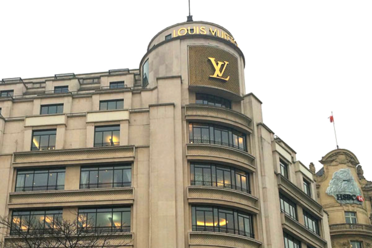 シャンゼリゼ通りのLouis Vuitton／ルイ・ヴィトン